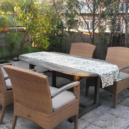 Charming Parisian Rooftop ! 120m2 For 8 People Appartement