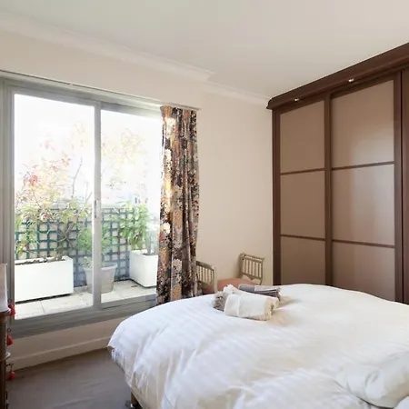 Charming Parisian Rooftop ! 120m2 For 8 People * Saint-Mandé
