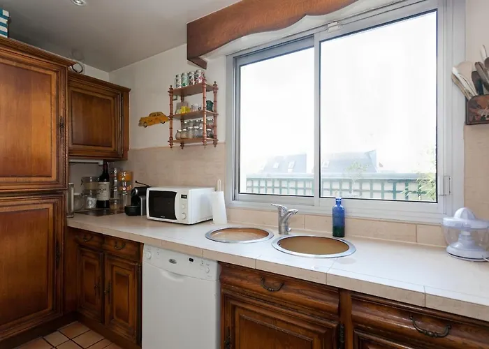 Charming Parisian Rooftop ! 120m2 For 8 People *